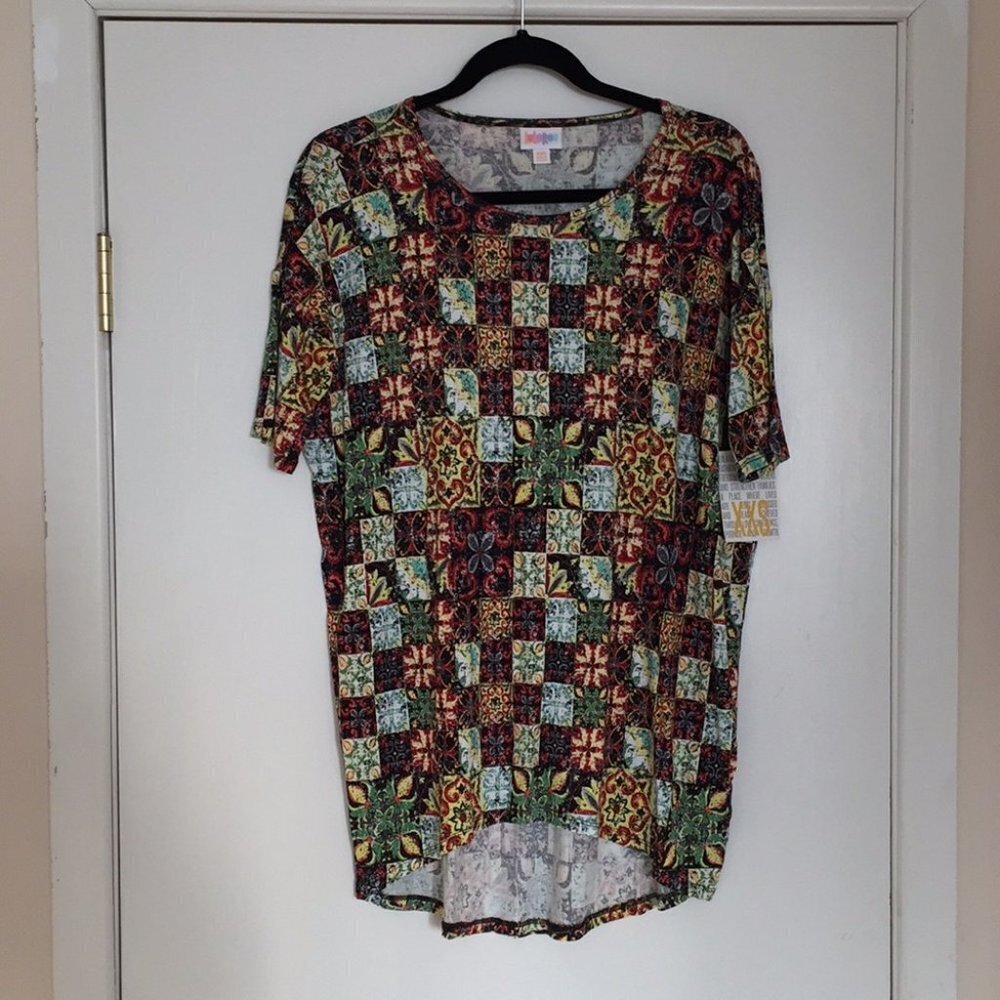 XXS‎ LuLaRoe Irma Top